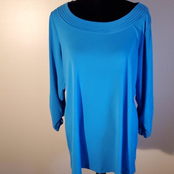 Susan Graver "Liquid Knit" Tunic top - Picture 2 of 8